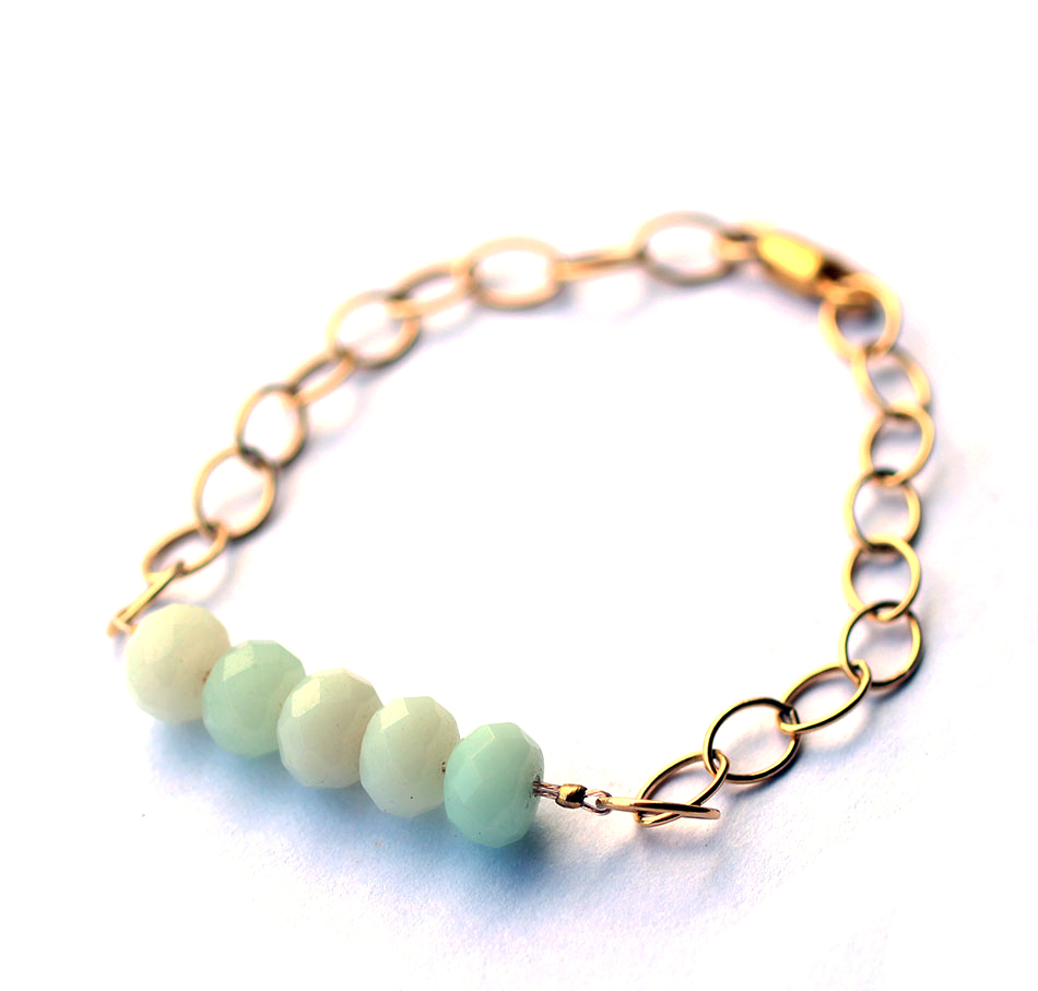 aquamarine-bead-bracelet-gold-filled-chain-jou-jou-my-love