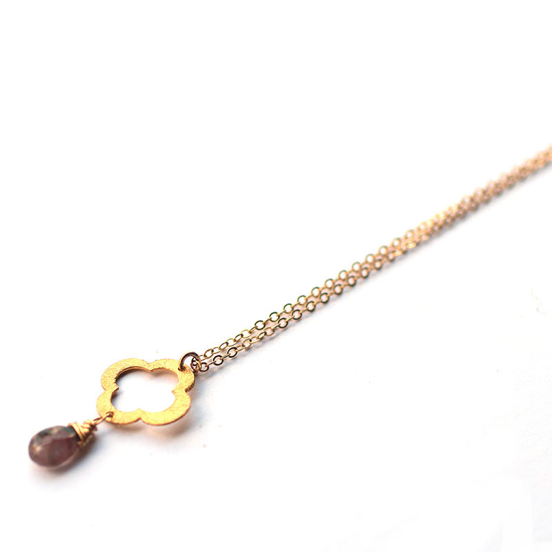 handmade-jewelry-clover-pendant-necklace