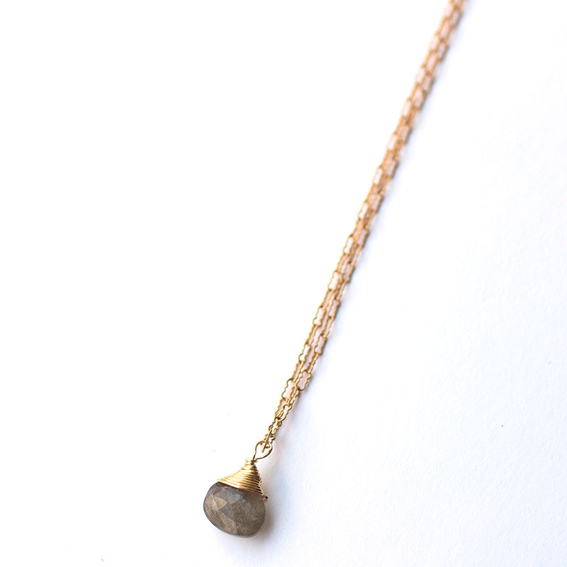 labradorite-tear-drop-wire-wrapped-pendant-necklace